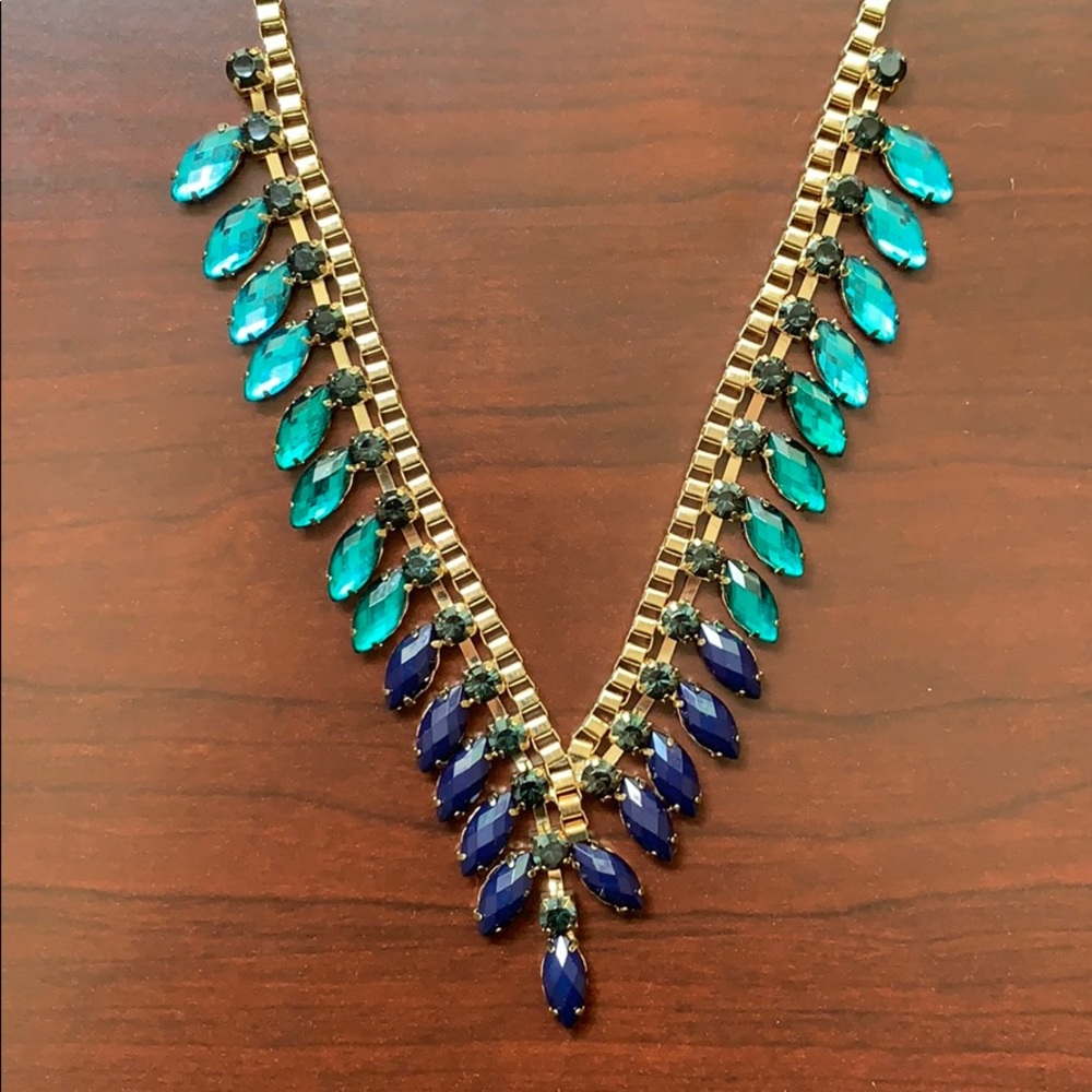 Cute neckline sexy necklace